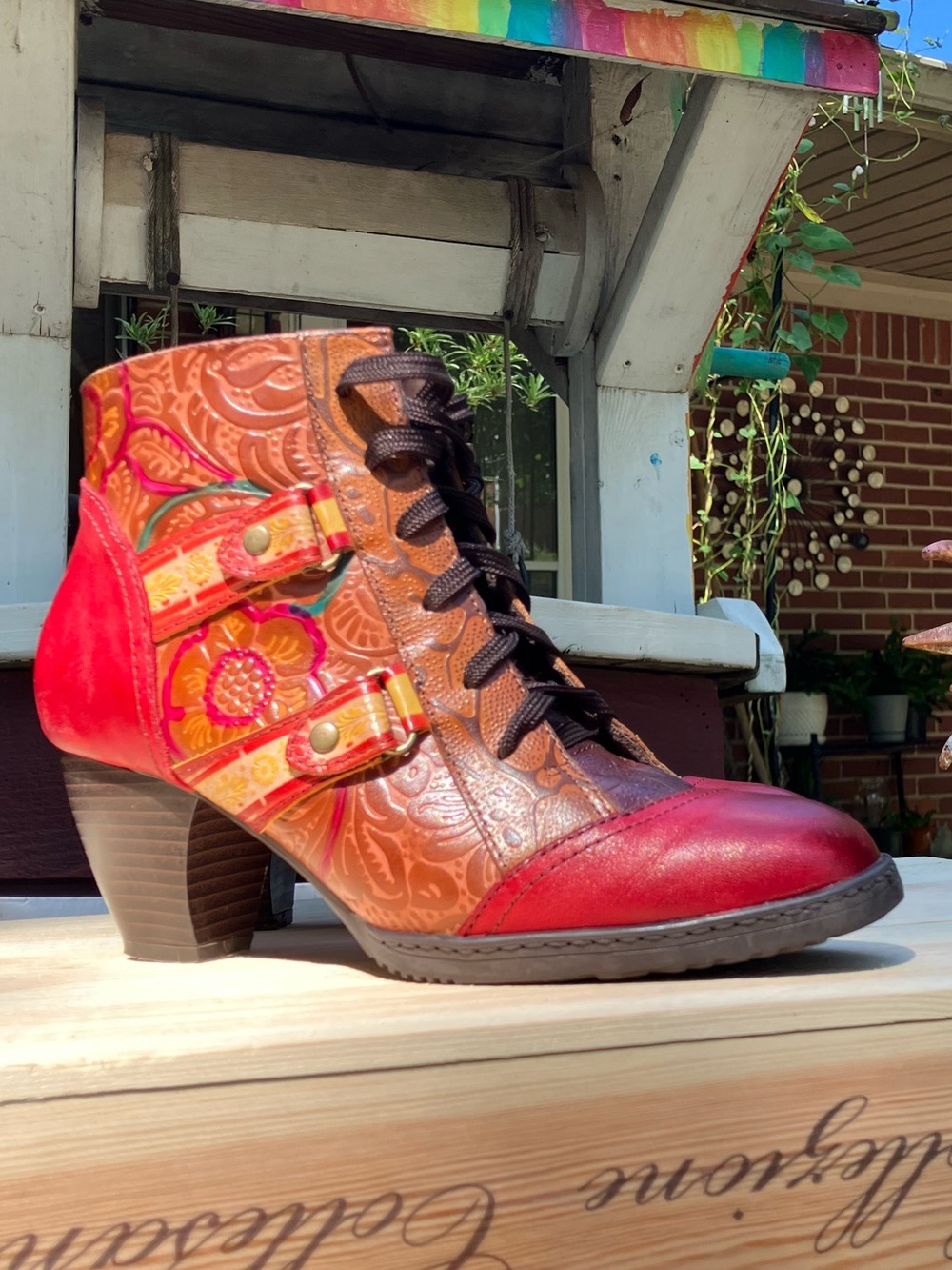 Women's Floral Embossed Red & Brown Lace-Up Ankle Booties size US 7.5-8